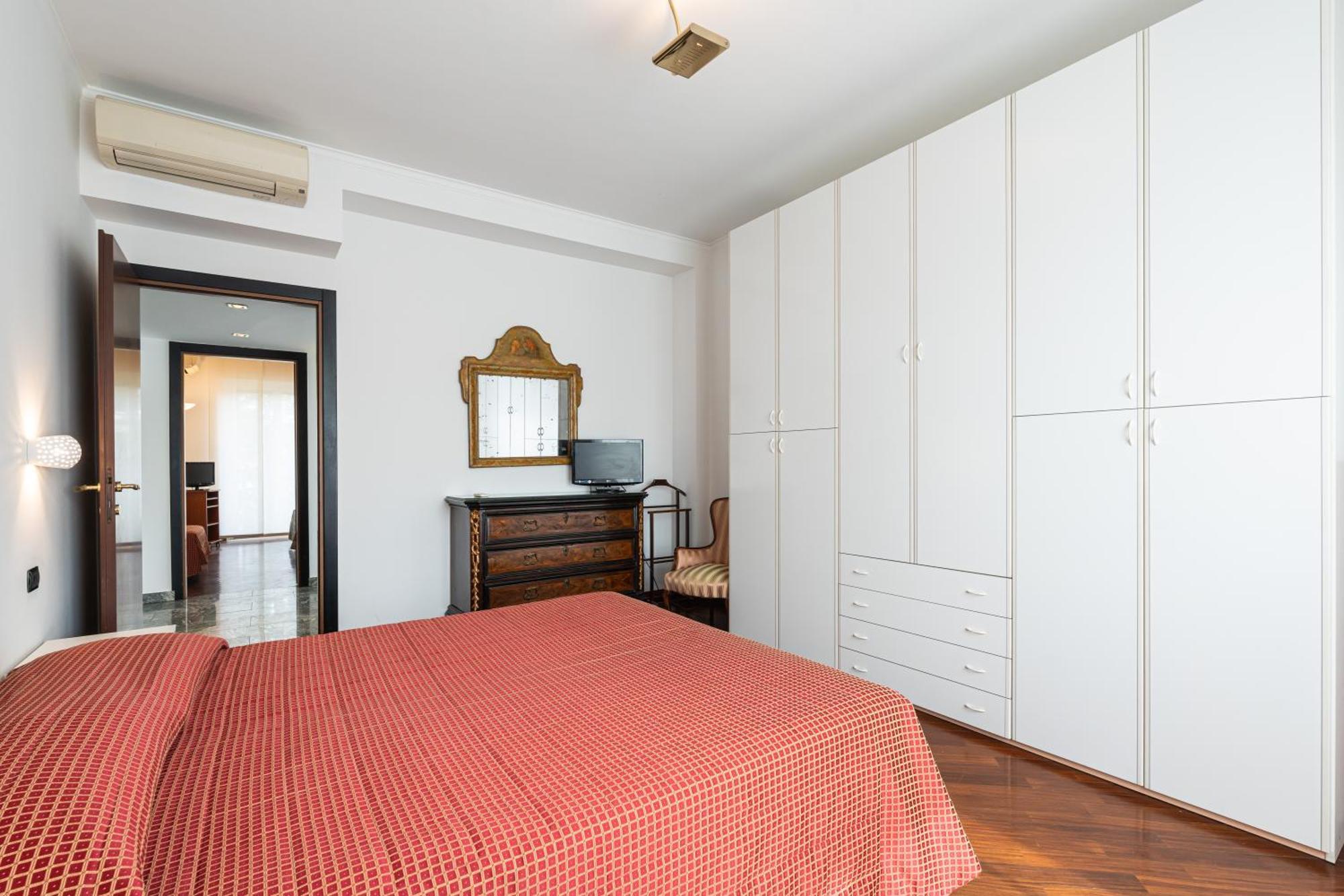 Apartment Fantastic Two Bedroom Zara 5th Fl- Mirable Pm Mailand