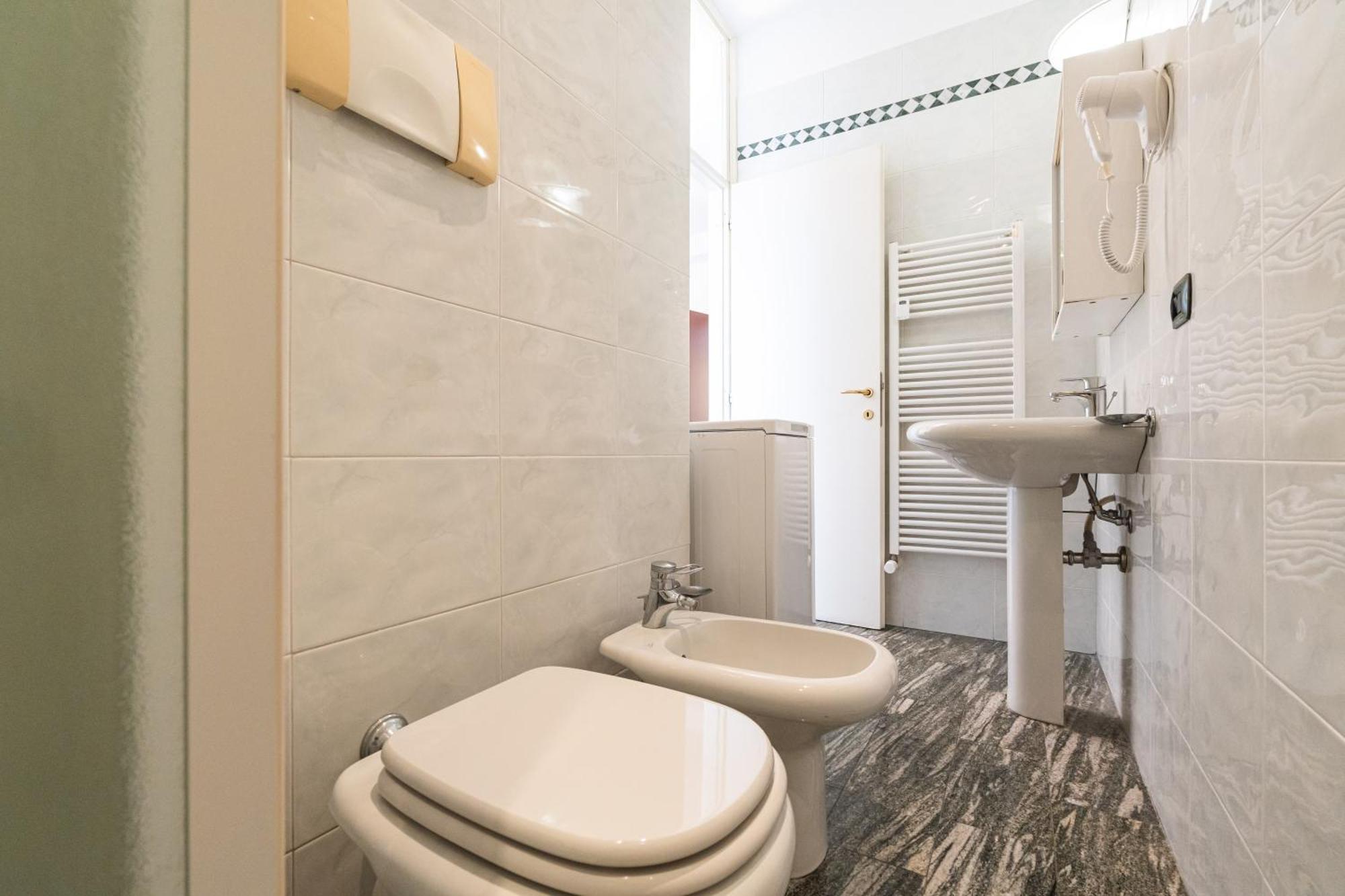 Fantastic Two Bedroom Zara 5th Fl- Mirable Pm Apartment *