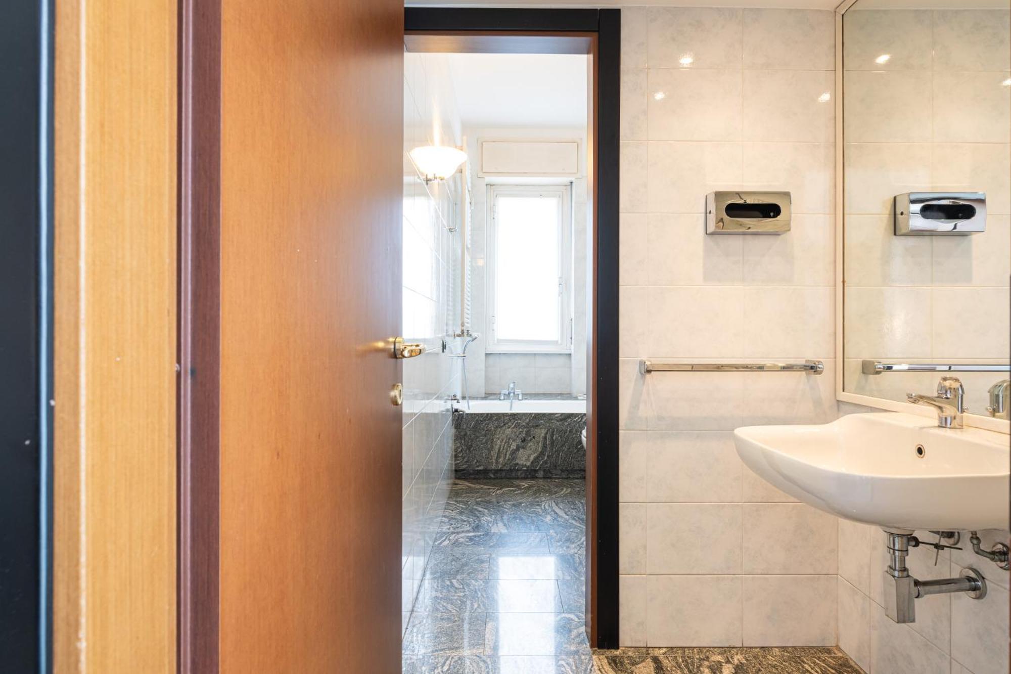 Fantastic Two Bedroom Zara 5th Fl- Mirable Pm Apartment