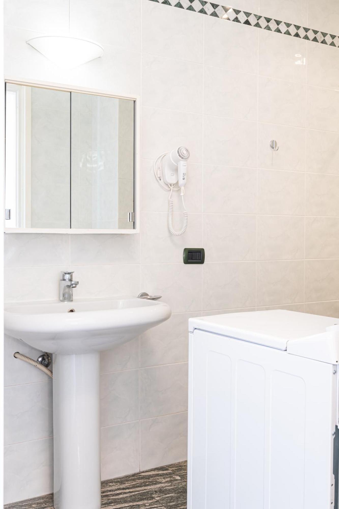 Fantastic Two Bedroom Zara 5th Fl- Mirable Pm *